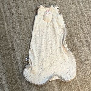Nested Bean White and Pink Zen Sack Classic Weighted Tog 0.5 Medium 6-15 months